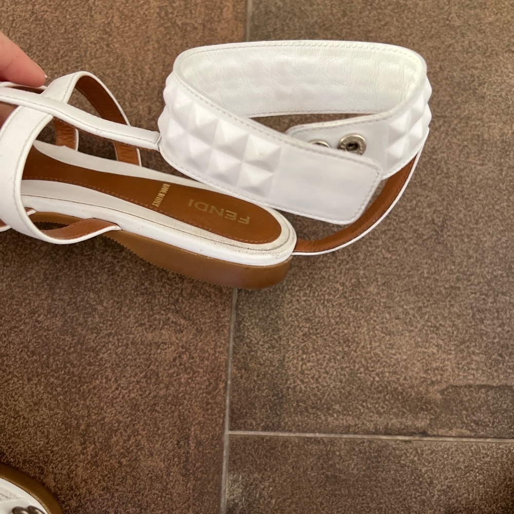 Fendi white gladiator sandals 37,5 - Picture 5 of 5